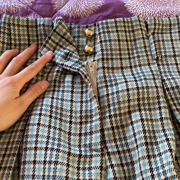 Barely worn like NEW Pinko MADE IN ITALY plaid design shorts in size 40 - Picture 6 of 9